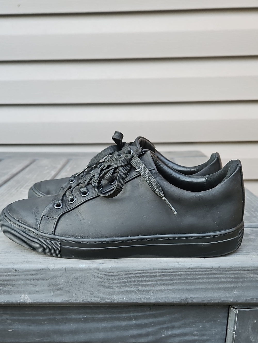 Thursday Low-Top Lace-Up Leather Sneakers
